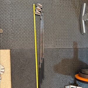 Set of 3 nike junior ignite true tempor Golf Clubs